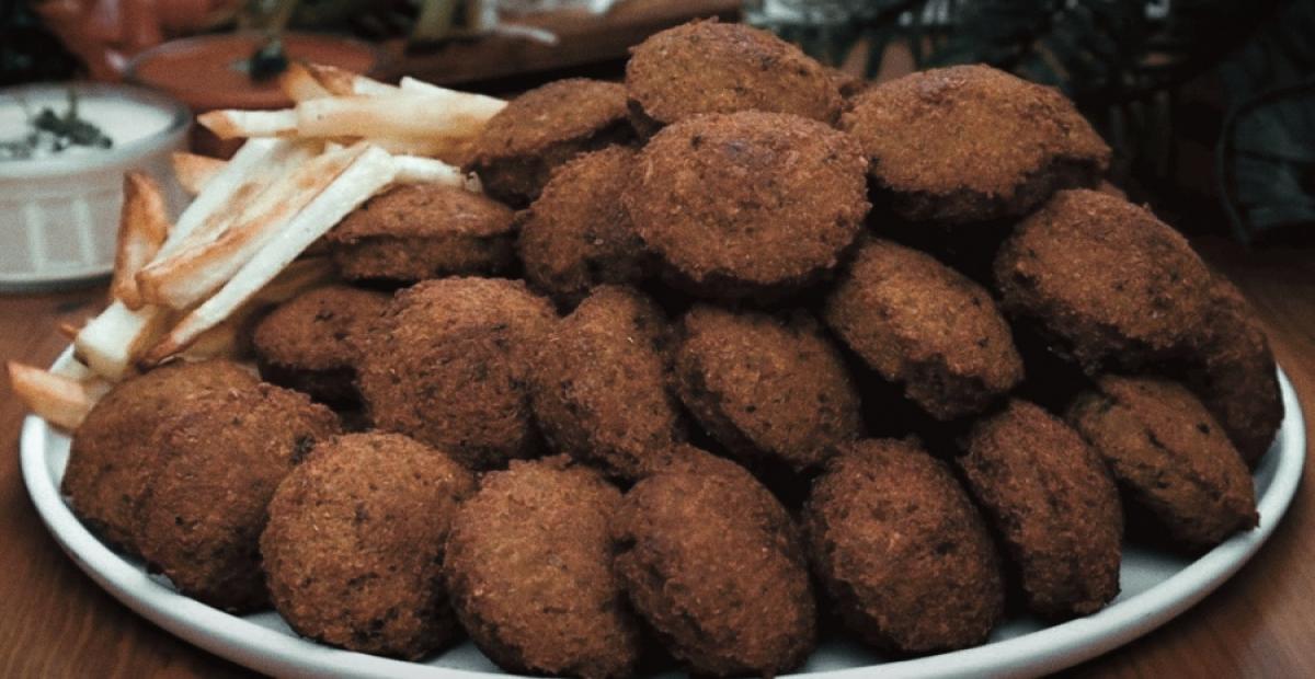 لیست مواد لازم برای تهیه فلافل لپه با سیب زمینی + آموزش ساده